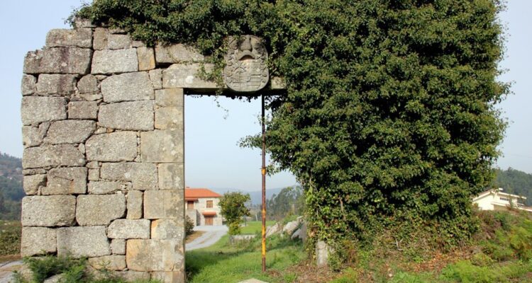 Portal Sawn in Castelo de Paiva. Photo: newspaper Paivense / MF Global Press.