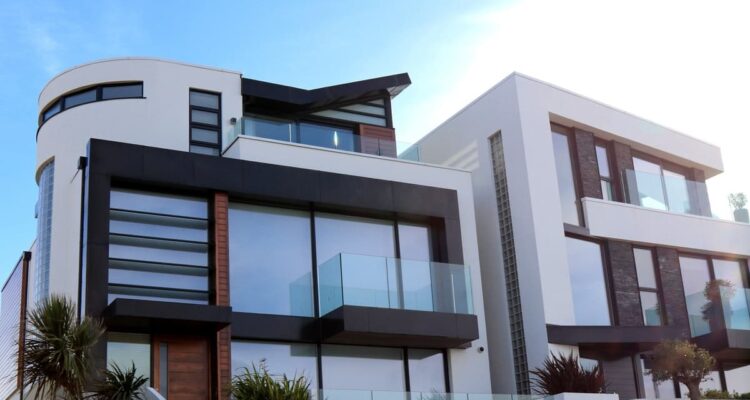 How to build high end houses?. Photo: Expect Best no Pexels.