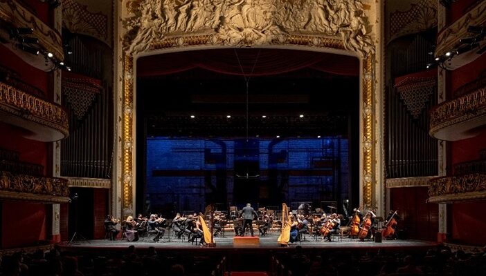 Municipal Theatre. Photo: rafael savior.