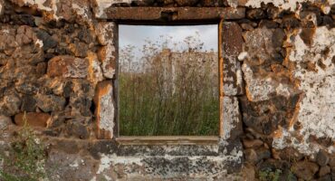 Work "Terceira Island Ruins", 2012, of Orlando Azevedo. Photo: Orlando Azevedo.