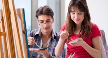 Desvendando o mundo dos cursos de Artes Visuais: Uma análise aprofundada das tendências educacionais. Foto: br.depositphotos.com.